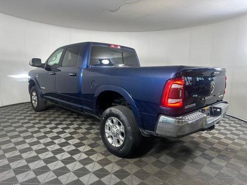 2022 RAM 2500 Laramie Crew Cab 4x4 6'4' Box