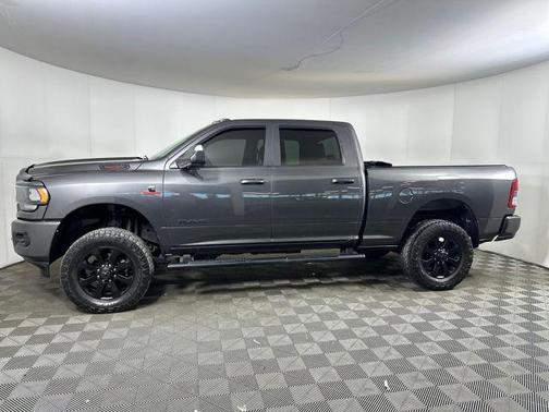 2022 RAM 2500 Big Horn Crew Cab 4x4 6'4' Box