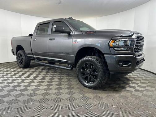 2022 RAM 2500 Big Horn Crew Cab 4x4 6'4' Box