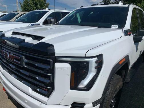 2025 GMC Sierra 2500 AT4