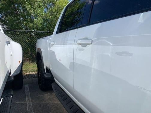 2025 GMC Sierra 2500 AT4