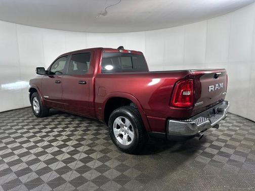 Delmonico Red Pearlcoat 2025 RAM 1500 Big Horn/Lone Star