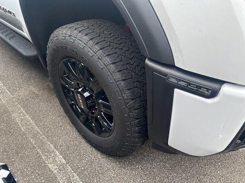 2026 GMC Sierra 2500 AT4