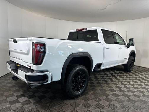 2025 GMC Sierra 2500 AT4