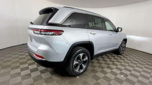 Silver Zynith 2022 Jeep Grand Cherokee 4xe Base