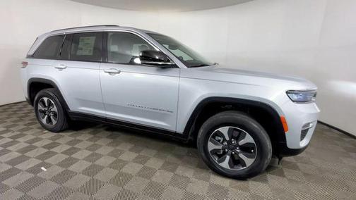 Silver Zynith 2022 Jeep Grand Cherokee 4xe Base