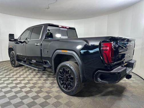 2024 GMC Sierra 2500 Denali