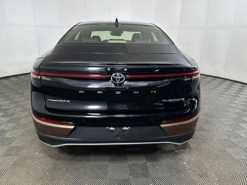 2023 Toyota Crown Platinum