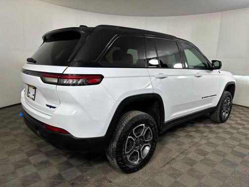 2023 Jeep Grand Cherokee 4xe Trailhawk
