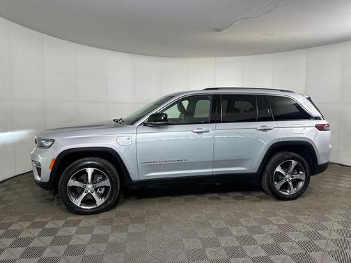 Silver Zynith 2023 Jeep Grand Cherokee 4xe Base