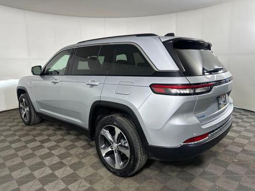 Silver Zynith 2023 Jeep Grand Cherokee 4xe Base