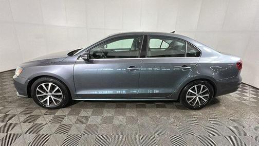 Platinum Gray Metallic 2017 Volkswagen Jetta 1.4T SE