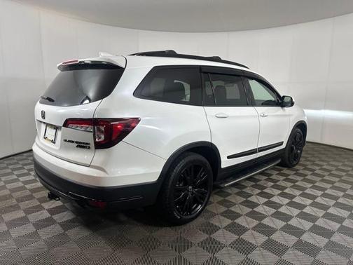 2021 Honda Pilot AWD Black Edition