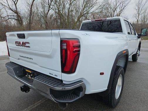 2026 GMC Sierra 3500 SLE