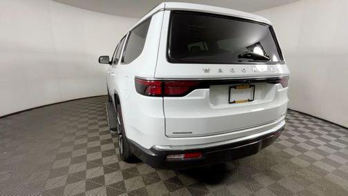 Bright White Clearcoat 2022 Jeep Wagoneer Series III 4x4