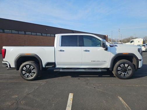 Glacier White Tricoat 2026 GMC Sierra 3500 Denali