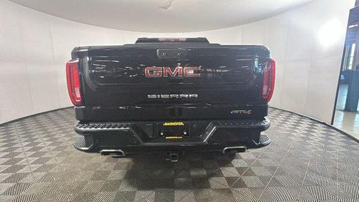 Onyx Black 2022 GMC Sierra 1500 AT4