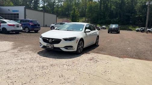 2018 Buick Regal ESSENCE