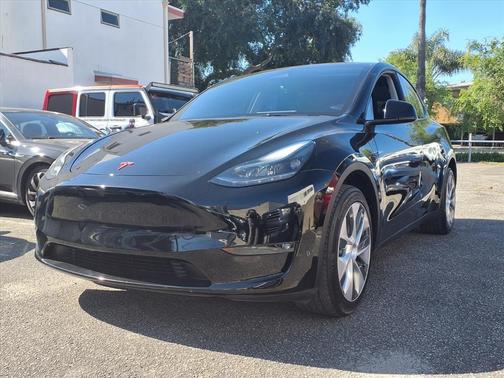 2023 Tesla Model Y Long Range Dual Motor All-Wheel Drive