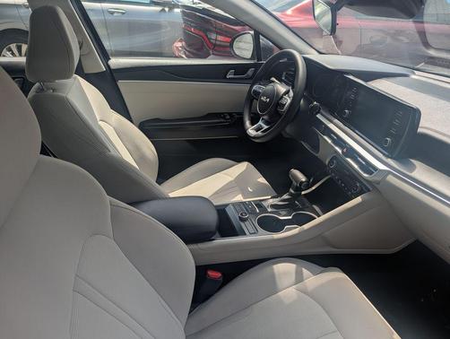 Gravity Gray 2022 Kia K5 LXS