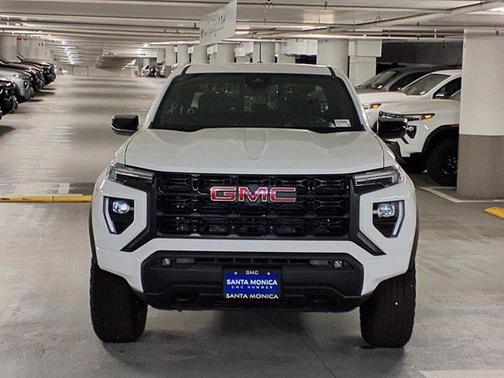 2025 GMC Canyon Elevation