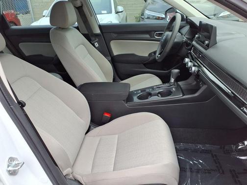 Platinum White Pearl 2022 Honda Civic LX