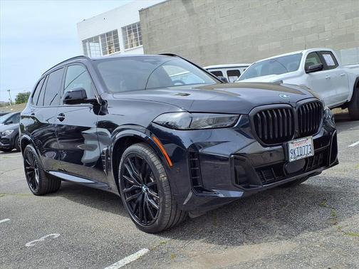 Carbon Black Metallic 2024 BMW X5 xDrive40i