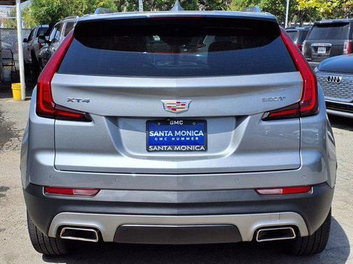 2023 Cadillac XT4 Premium Luxury