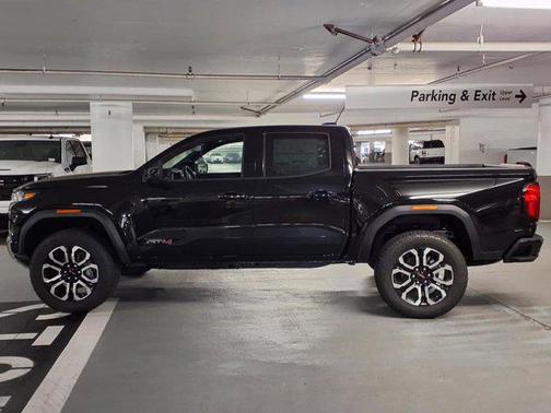 2025 GMC Canyon Base