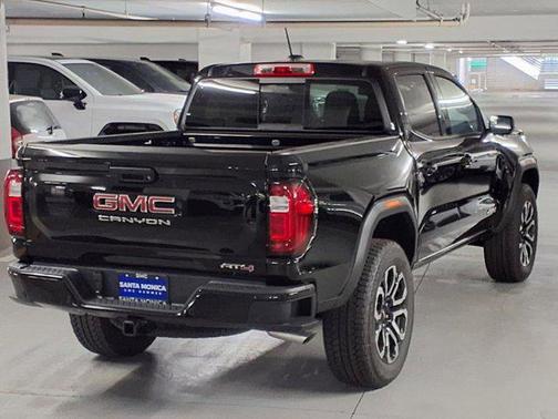 2025 GMC Canyon Base