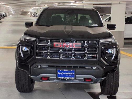 2025 GMC Canyon Base
