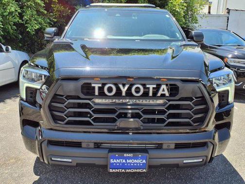 2025 Toyota Sequoia SR5