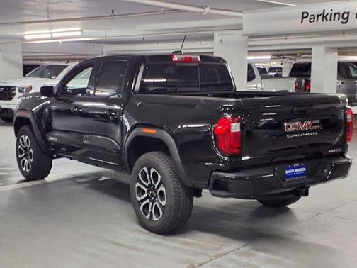 2025 GMC Canyon Base