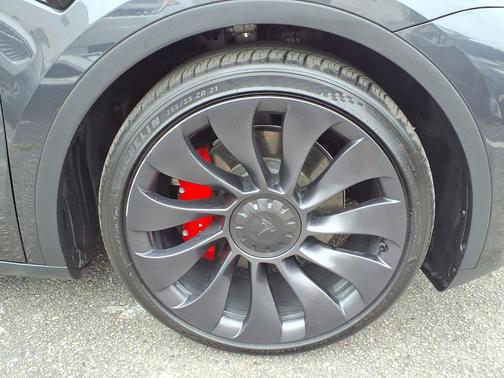 Stealth Grey 2024 Tesla Model Y Performance Dual Motor All-Wheel Drive