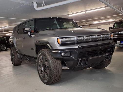 Magnus Gray Matte 2026 GMC HUMMER EV SUV 3X