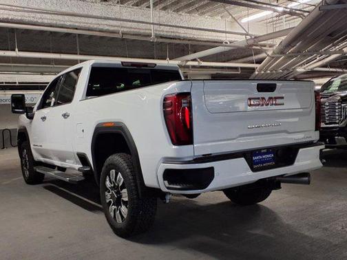 2025 GMC Sierra 2500 Denali