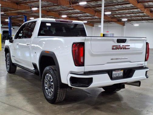 2023 GMC Sierra 2500 AT4