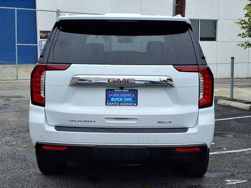 2022 GMC Yukon SLT