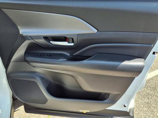 Wind Chill Pearl 2024 Toyota Grand Highlander Hybrid XLE