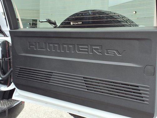 2025 GMC HUMMER EV SUV 2X