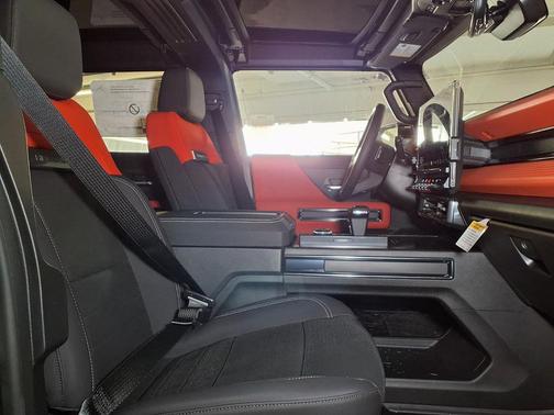 Magnus Gray Matte 2026 GMC HUMMER EV SUV 3X