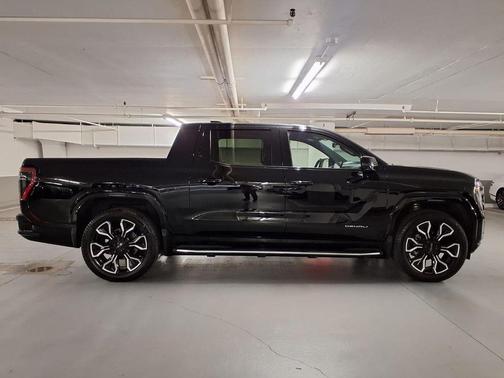 Onyx Black 2025 GMC Sierra EV Max Range Denali