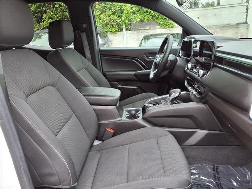 Summit White 2023 GMC Canyon Elevation