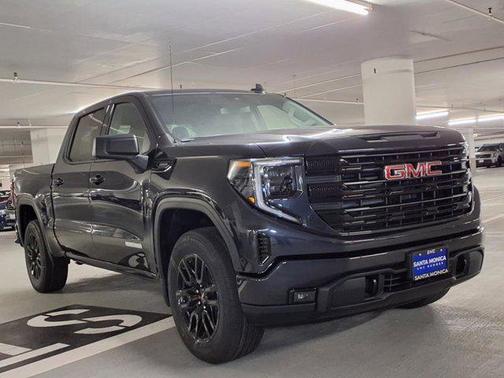 2025 GMC Sierra 1500 Elevation