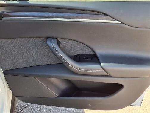 2024 Tesla Model X Long Range