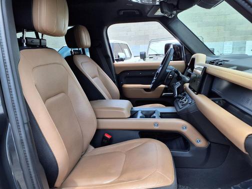 Carpathian Grey Premium Metallic 2025 Land Rover Defender V8