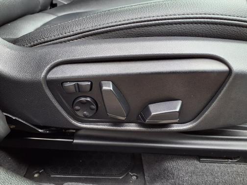 Jet Black 2018 BMW X1 xDrive28i