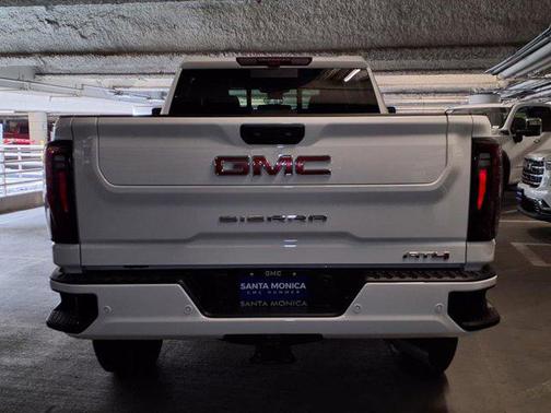 2025 GMC Sierra 2500 AT4