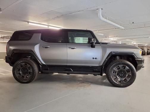 Magnus Gray Matte 2026 GMC HUMMER EV SUV 3X