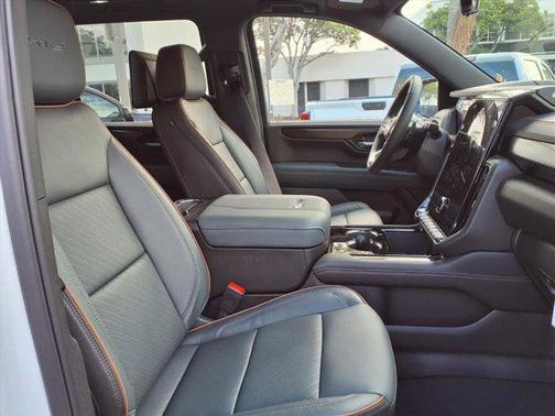 2026 GMC Yukon XL 4WD AT4